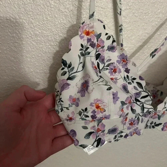 Flowered bikini top - Picture 2 of 3